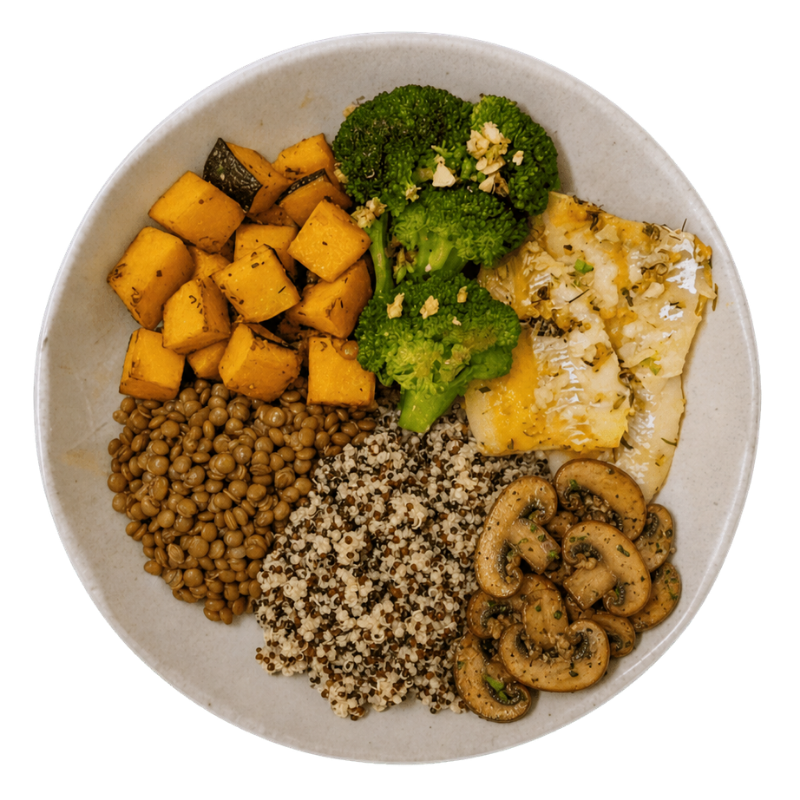 66 - Filé de Merluza Assado, Abóbora, Brócolis, Champignon, Quinoa Mix e Lentilha