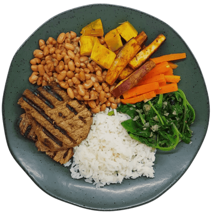 Kit com 8 Refeições de 300g com: Filé Mignon, Bombom de Alcatra, Lombo Suíno, Filé Mignon Suíno, Sassami grelhado, Tiras Empanadas e mais 2 opções Veganas