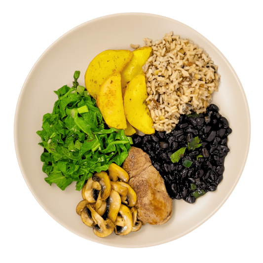 77 - Bombom de Alcatra Grelhado, Arroz 7 Grãos, Feijão Preto, Batata, Couve e Champignon