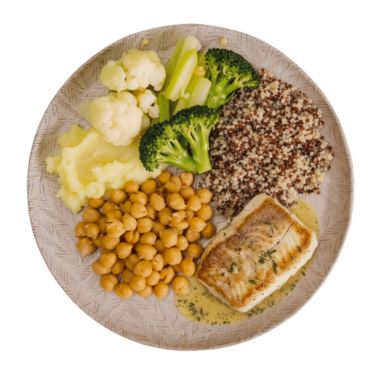 58 - Medalhão de Merluza refogado, Quinoa mix, Grão de Bico, Purê de batata, Couve-flor, Brócolis e Chuchu