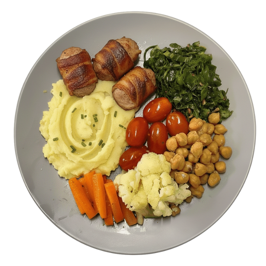 95 - Filé Mignon Suíno envolto em Bacon, Purê de batata, Grão de Bico, Cenoura, Couve-flor, Couve e Tomate